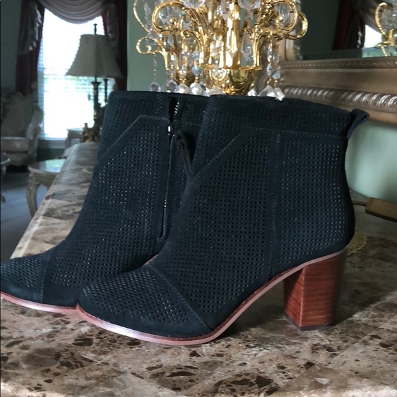 Toms Shoes - Toms Lunata Boots